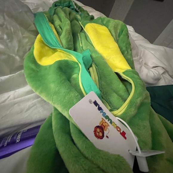 Brand new 2 to 3t dinosaur costume - Picture 8 of 8